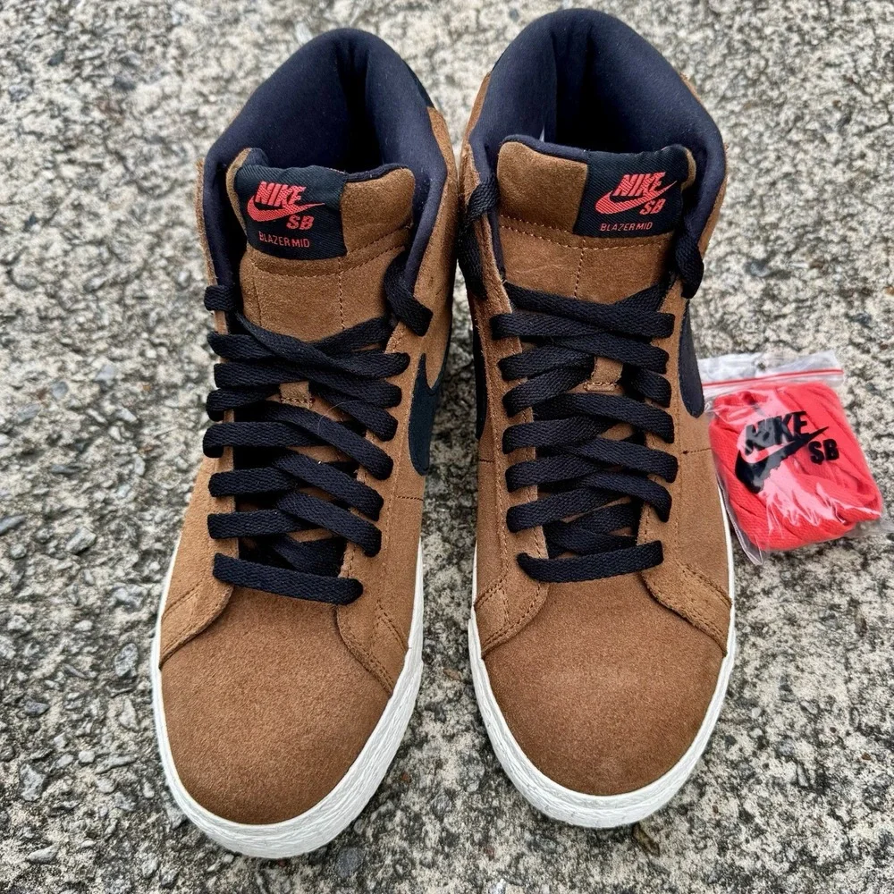 Nike SB Zoom Blazer Mid Men's Sz‎ 7 Light British Tan Black Red Suede 864349-202